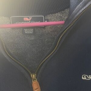 Vineyard Vines Men's Navy Sweater/ Size M: Light weight